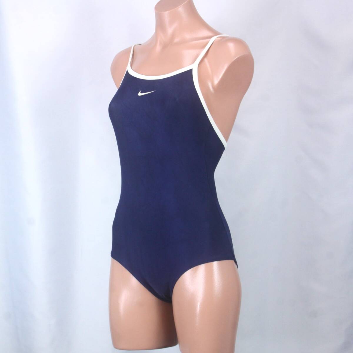 U8504☆競泳水着 女子 レディース ジュニア ネイビー 紺黒系 ワンピース NIKE 150 Mサイズ 水泳 女子 スイムウェア スイミング プールの画像1