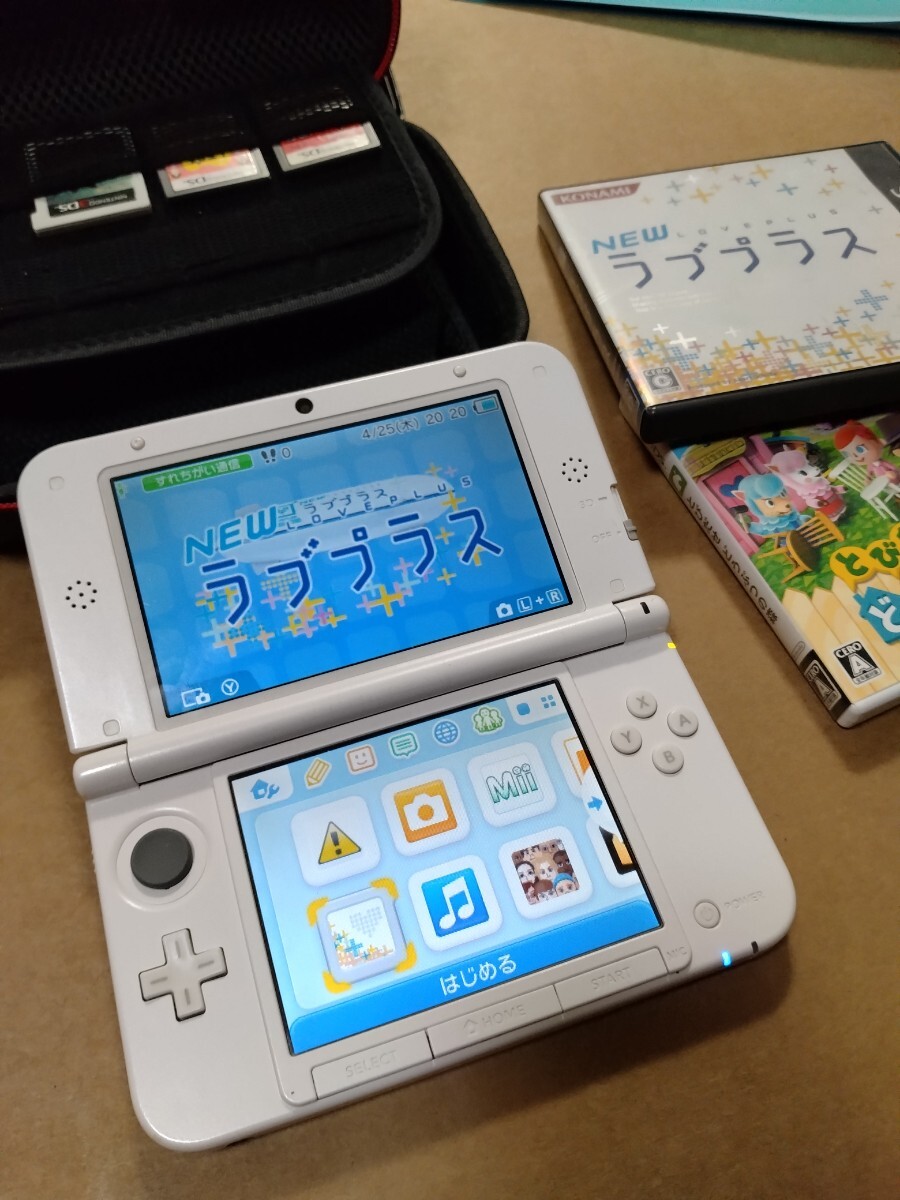 3DSLL Nintendo　ホワイト・ピンク　ケース、ソフト_画像1