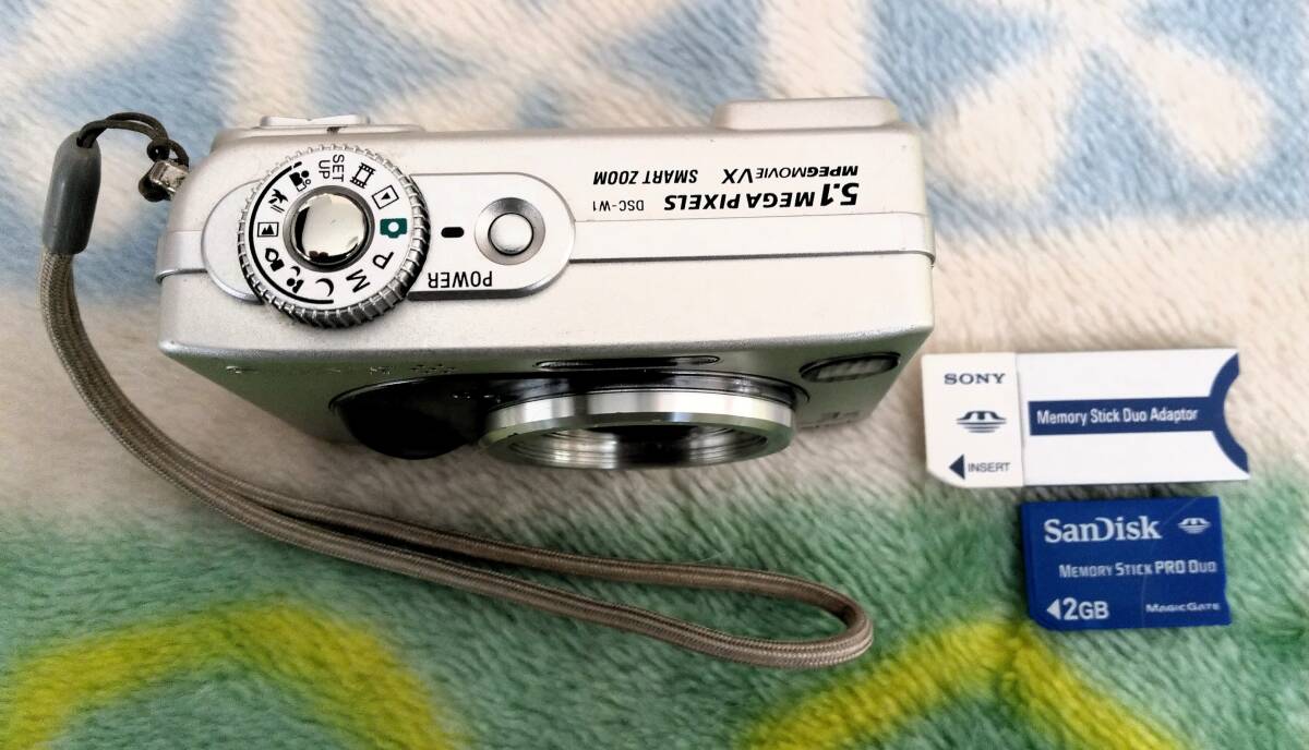 Sony コンパクトデジタルカメラ◆サイバーショットx3 DSC-W1 ◆乾電池電源メモリースティック付き完動美品の画像2