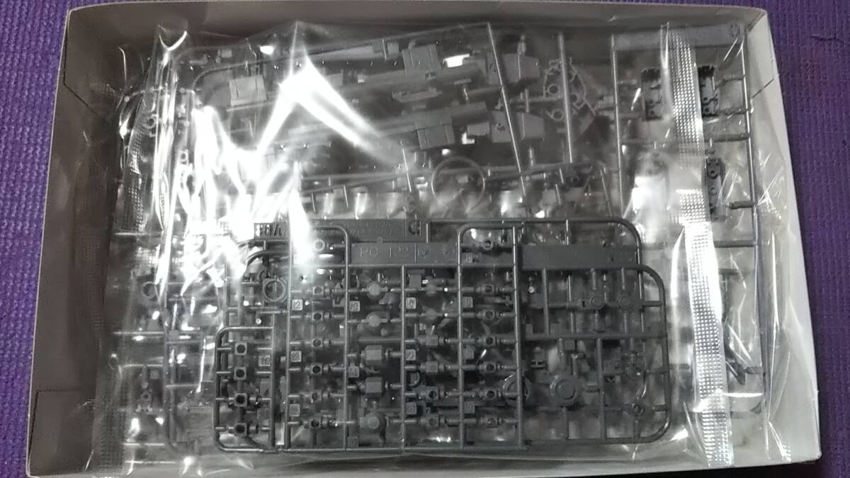 HGUC 機動戦士ガンダム　ユニコーン　ＵＣ　1/144 ジェガン　Ｄ型　迷彩仕様　RGM-89D_画像2