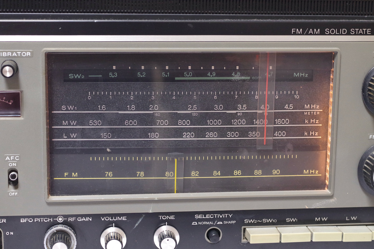 SONY CRF-200 13 BAND RADIO RECEIVER FM/AM SW13バンド 短波BCLラジオ 純正ACコード及び説明書付き 通電確認のみジャンク品の画像4