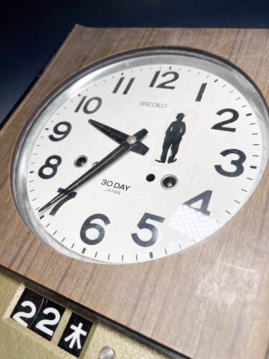 ■古いセイコー SEIKO 角時計 柱時計掛時計ゼンマイ式時計機械式時計手巻き 振り子時計 ドーム風防 時打ち半打ち デイデイトの画像3