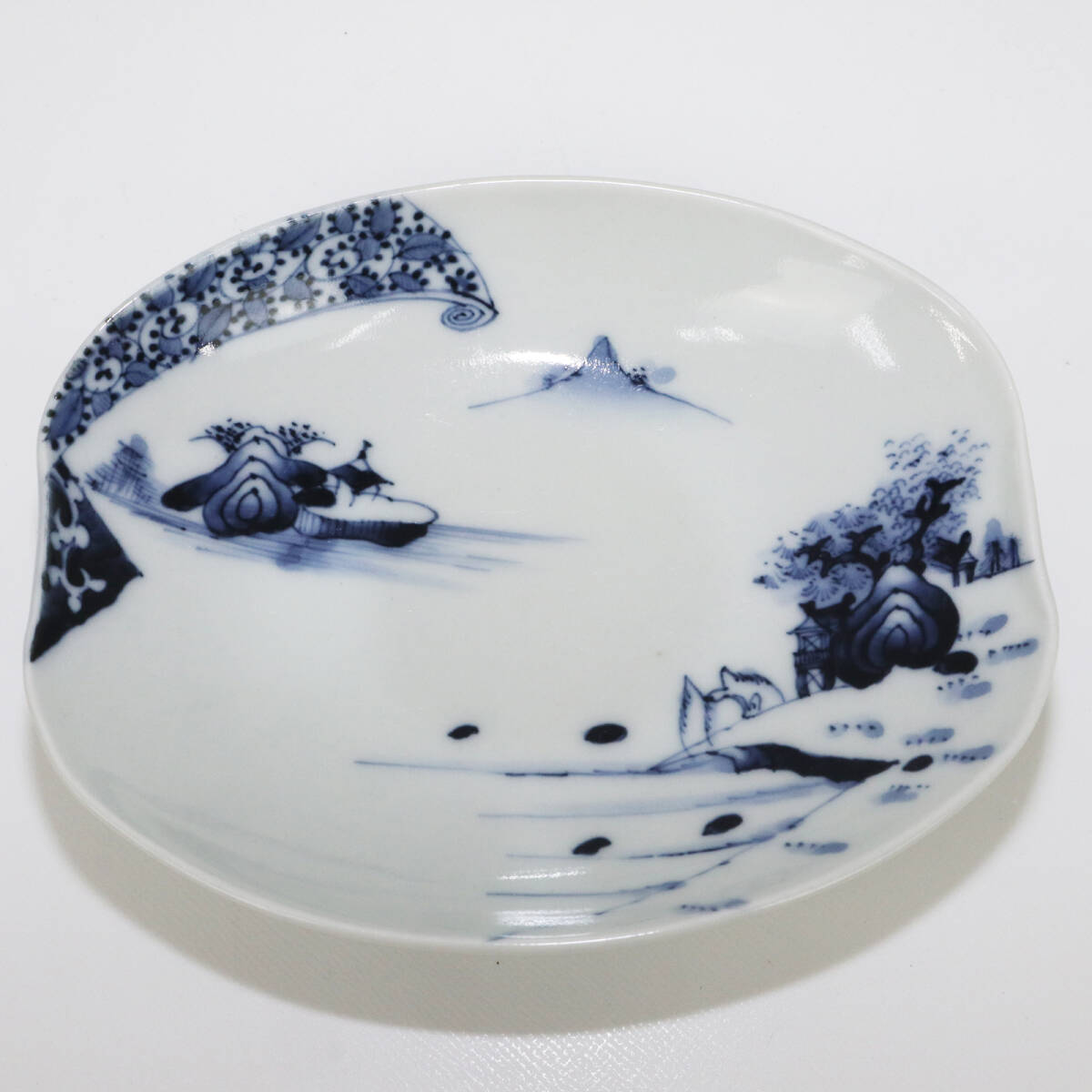  blue and white ceramics Imari landscape small plate angle plate 12 customer ...A4219