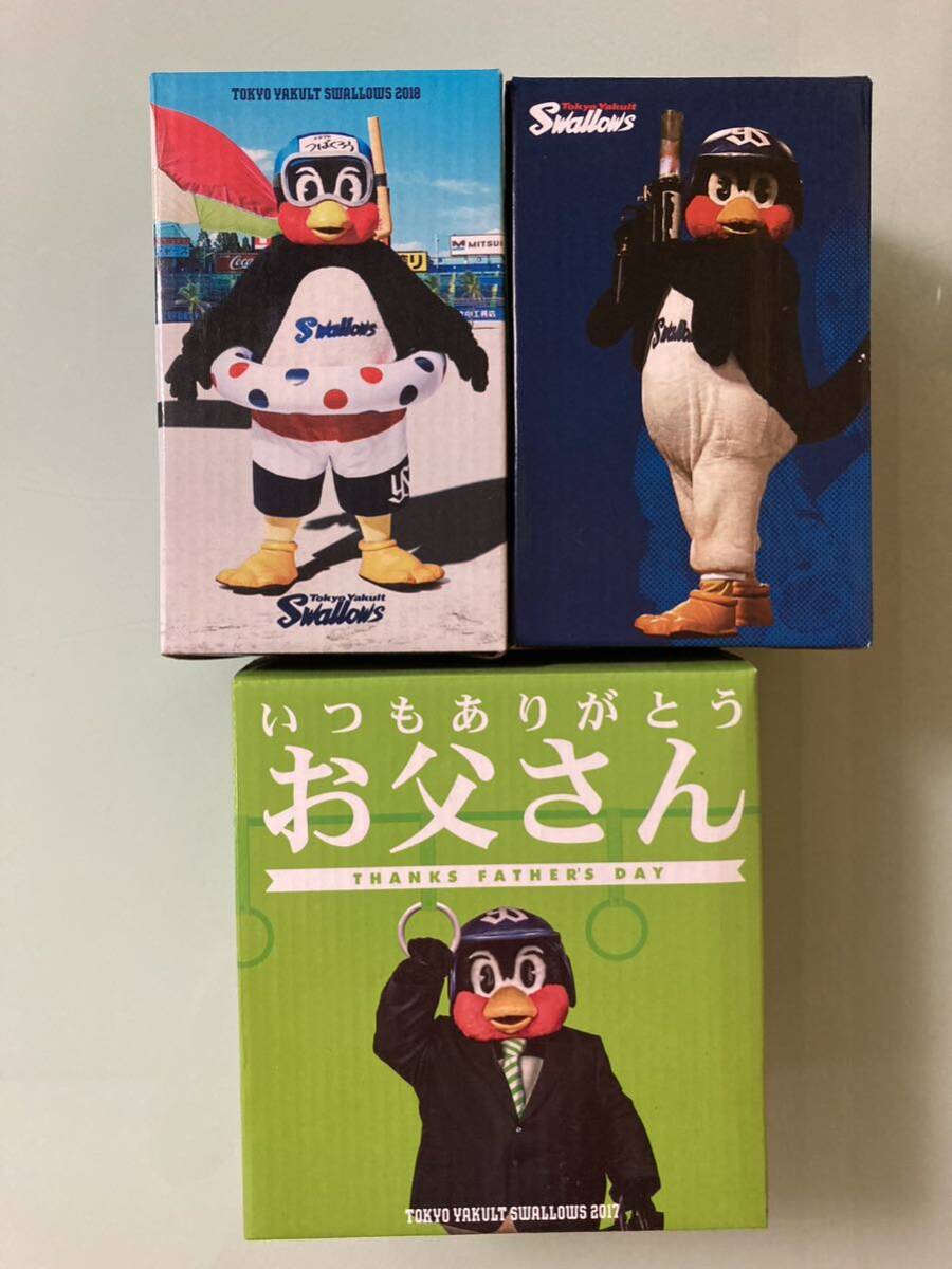 2896 フィギュア　つば九郎　ボブルヘッド オブジェ　つば九郎　浮輪姿　いつもありがとお父さん　つば九郎　サラリーマン とても可愛い_画像1