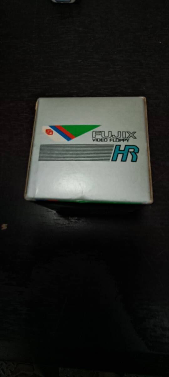 FUJIX [2133S] VIDEO FLOPPY 2インチフロッピー コレクション 現状品 長期保管品 CRIMSSON Systems 希少品 FUJIX HR ビデオ 保存 の画像1