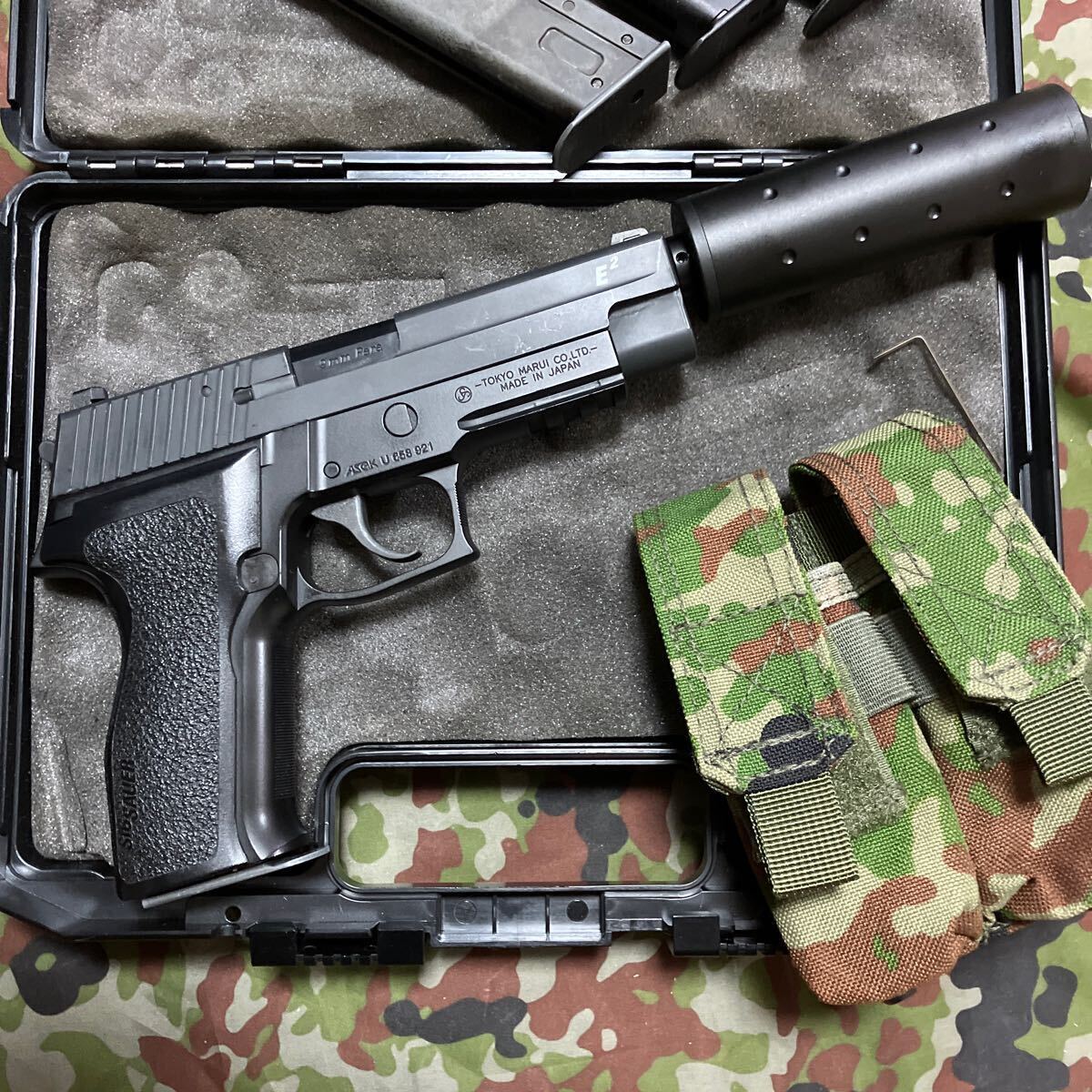 マルイ/SIG P226E2ガスブローバック予備マガジン、サイレンサーセットの画像4