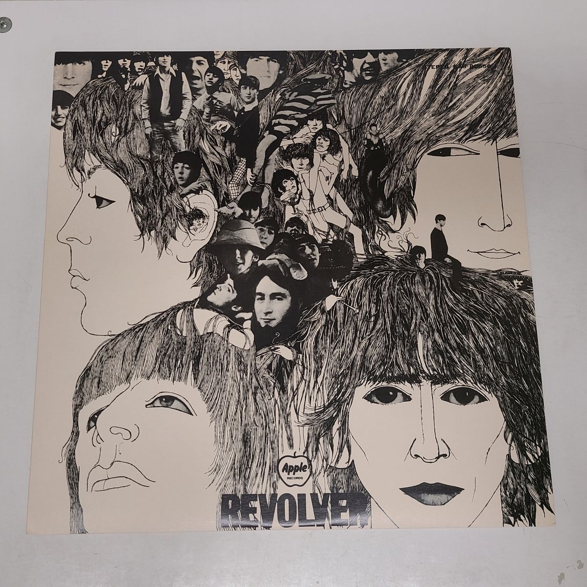 LPレコード / ザ・ビートルズ　THE BEATLES　REVOLVER / 東芝EMI / EAS-80556【M005】_画像1