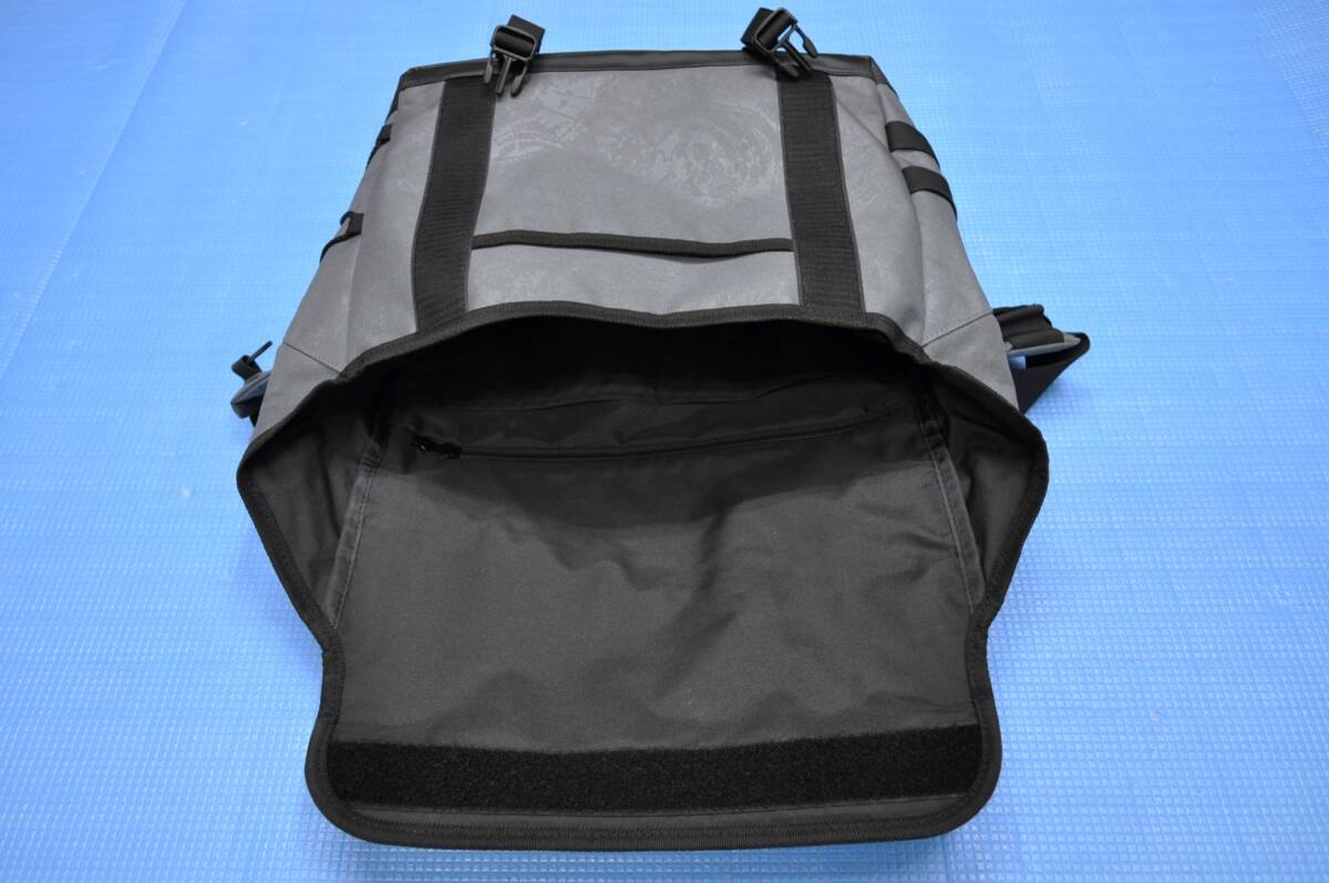  Daiwa messenger bag (D) spiral gray 