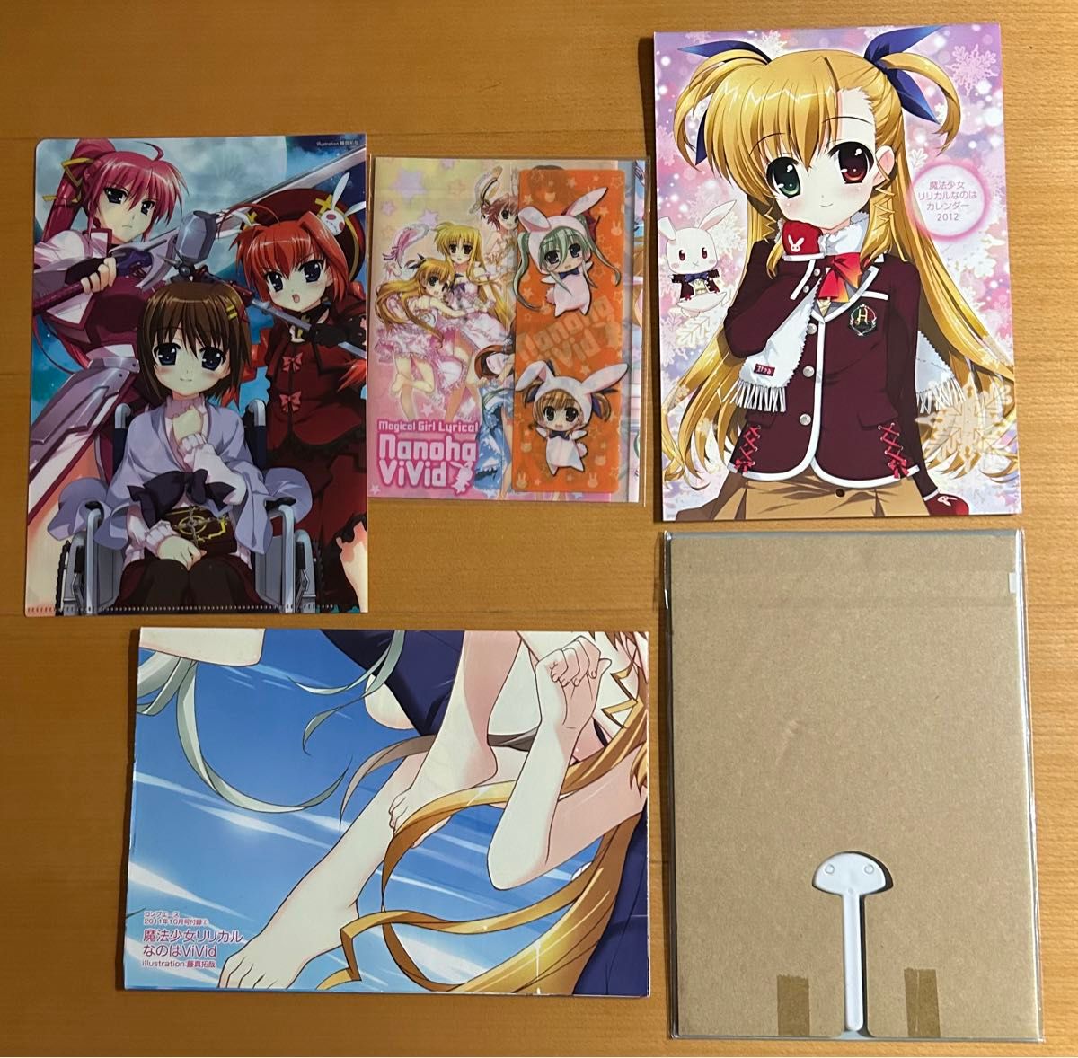 魔法少女リリカルなのは ViVid 5点セット まとめ売り コンプエース 付録 ポスター クリアファイル 2012カレンダー他|Yahoo!フリマ(旧PayPayフリマ) 魔法少女リリカルなのは ViVid 5点セット まとめ売り コンプエース 付録 ポスター クリアファイル 2012カレンダー他|Yahoo!フリマ(旧PayPayフリマ)