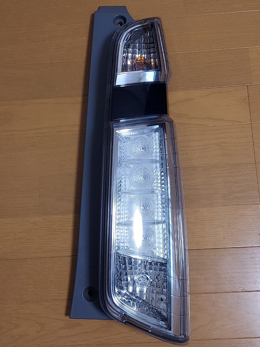  Honda N-WGN JH1 right tail light inspection (HONDA N Wagon right tail lamp )