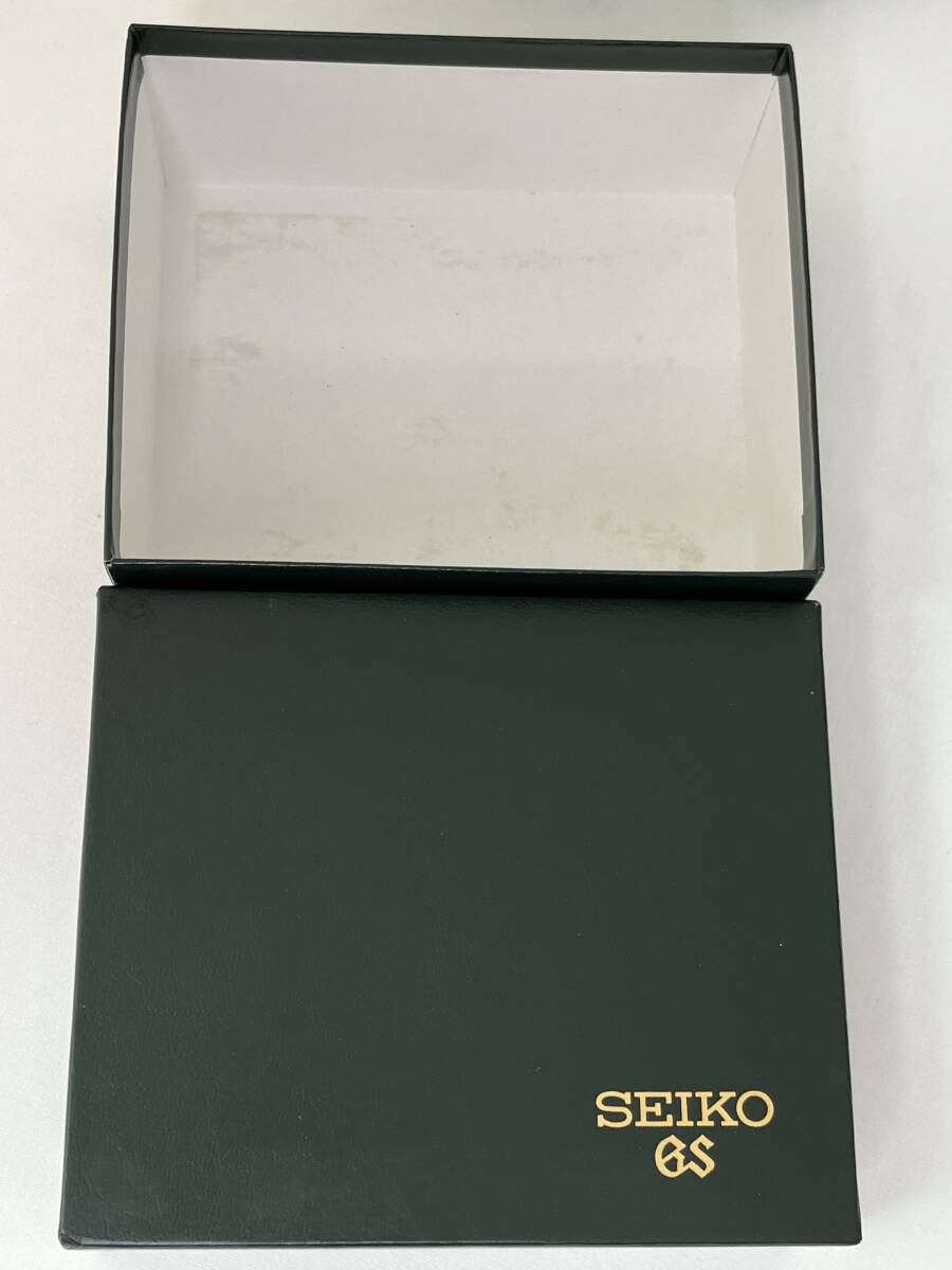 【M22】貴重品 GRAND SEIKO 8N系 グリーン化粧箱 説明書 保証書付き_画像10