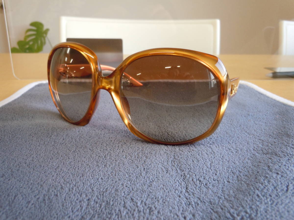 # used Dior Diorg Rossi - Gold frame Bick large Celeb manner sunglasses #