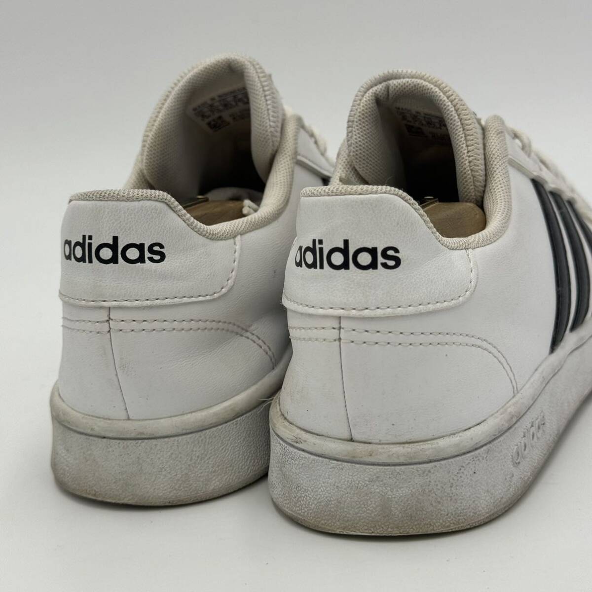 E ☆ 人気モデル!! '20年製' adidas アディダス GRAND COURTK ローカット スニーカー EF0103 ジュニア キッズ size:24.5cm シューズ_画像3