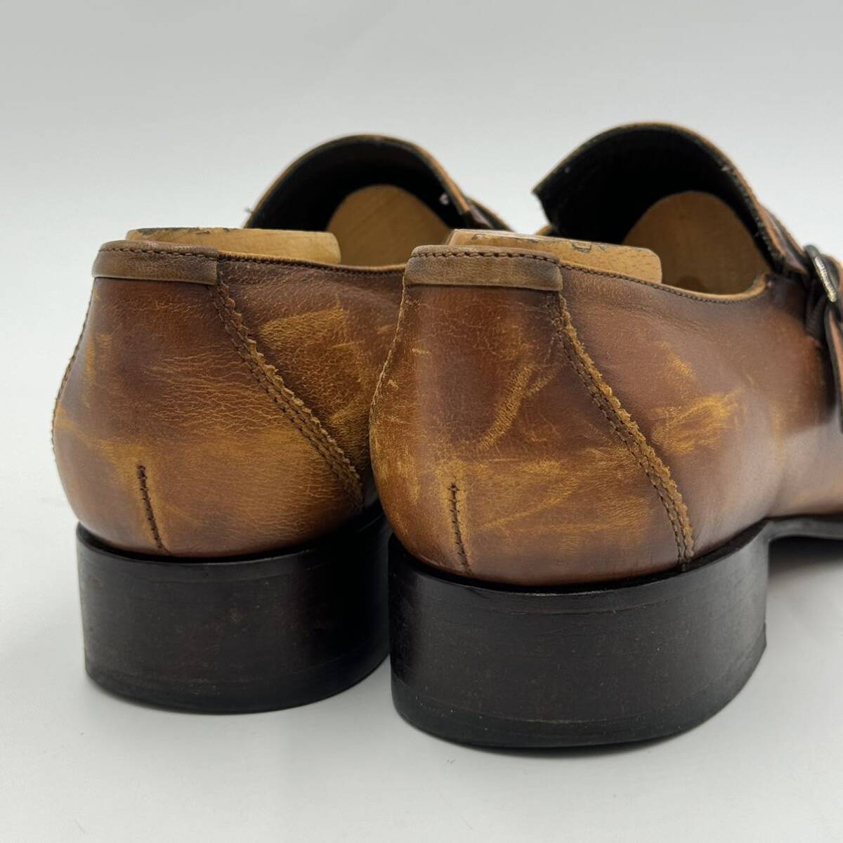 G☆ 人気モデル!! '洗練されたデザイン' KATHARINE HAMNETT LONDON キャサリンハムネット 本革 ベルトデザイン ビジネスシューズ 革靴 25cmの画像3