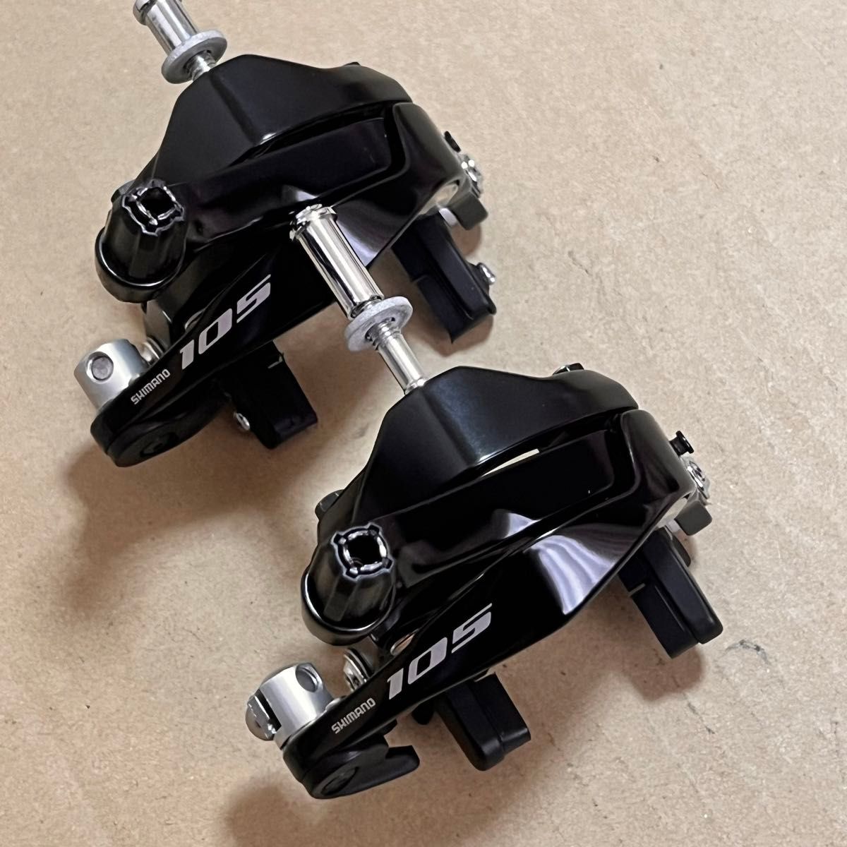 リムブレーキ SHIMANO シマノ105 R7000 前後セット美品 ロードバイク ブラック ブレーキキャリパー