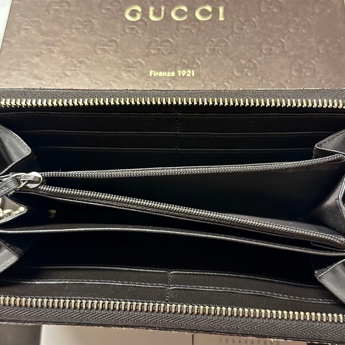 新品同様！ グッチ GUCCI 財布 長財布 GGスプリーム GG金具 ラウンドファスナー