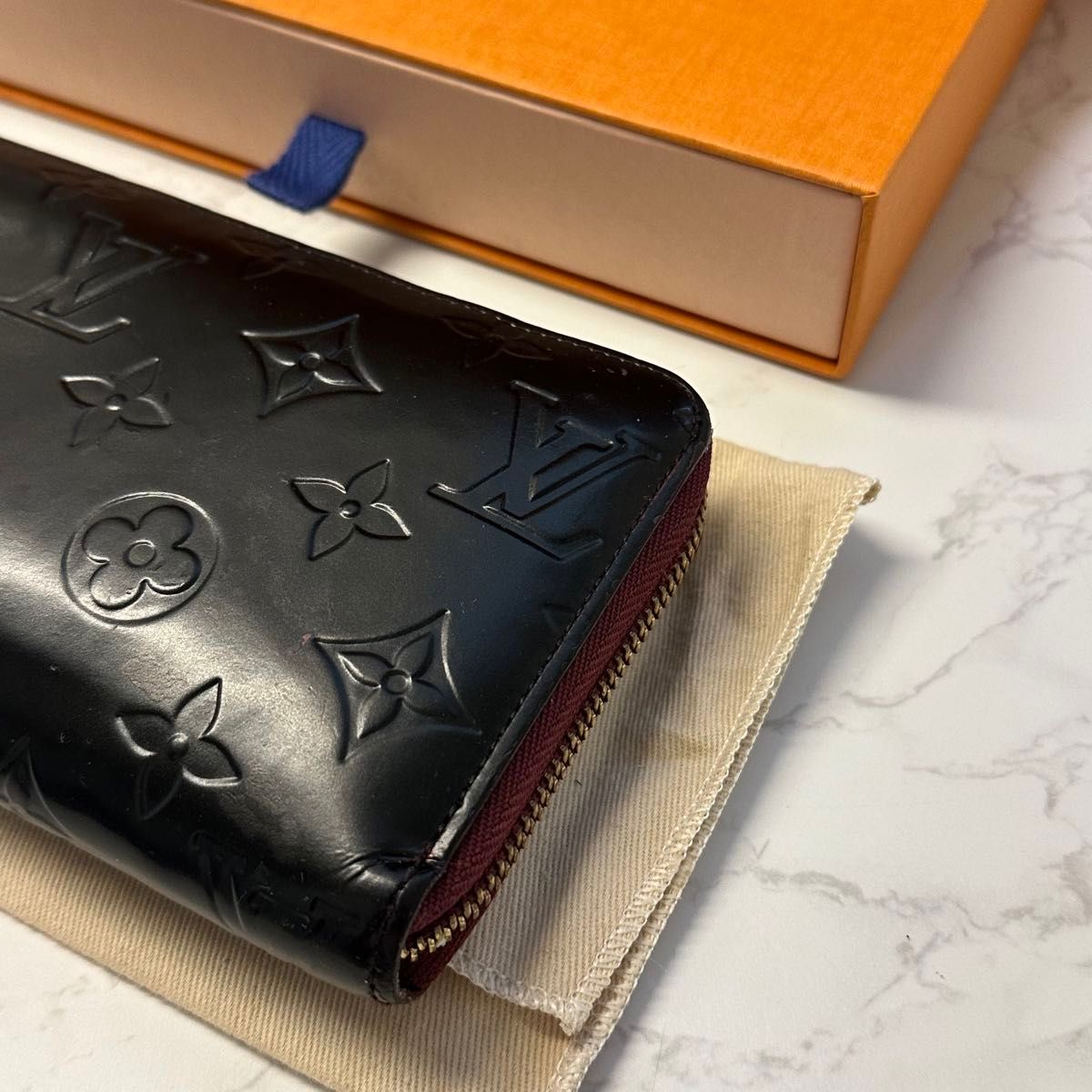 新品同様！ ルイヴィトン　LOUIS VUITTON ヴェルニ　財布 長財布 ジッピーウォレット