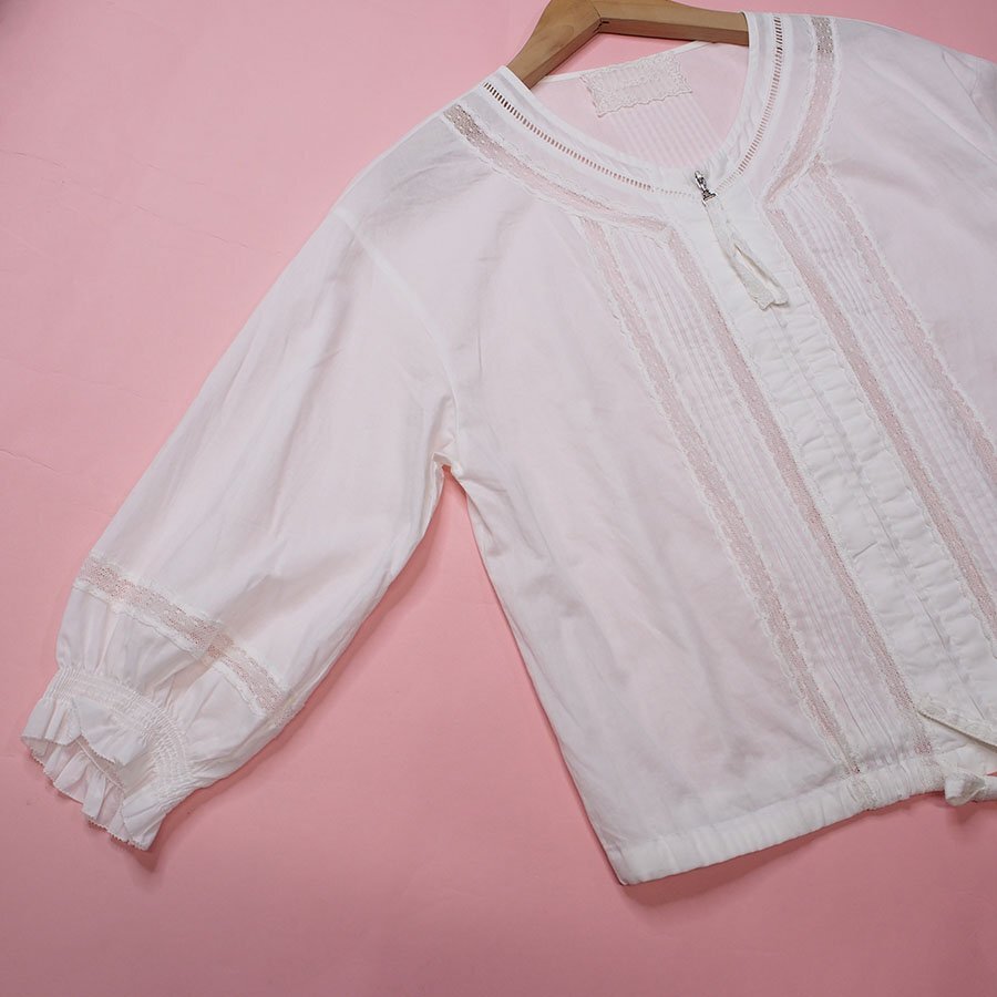 [ бесплатная доставка ] Ingeborg белый хлопок заем гонки булавка tuck используя Zip выше блуза / свободный / обычная цена 29700 иен /D21-102
