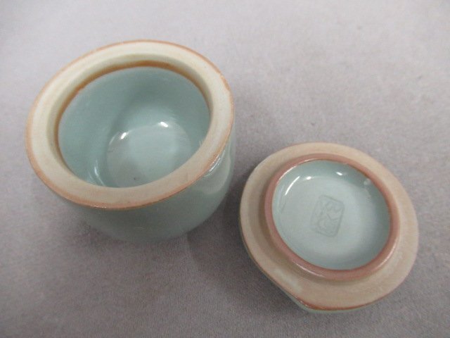 [... mountain celadon * peach incense case ] long-term keeping goods . road * tea utensils also box * beautiful goods Buddhism fine art Omote Senke *. inside ..* flower pushed box 