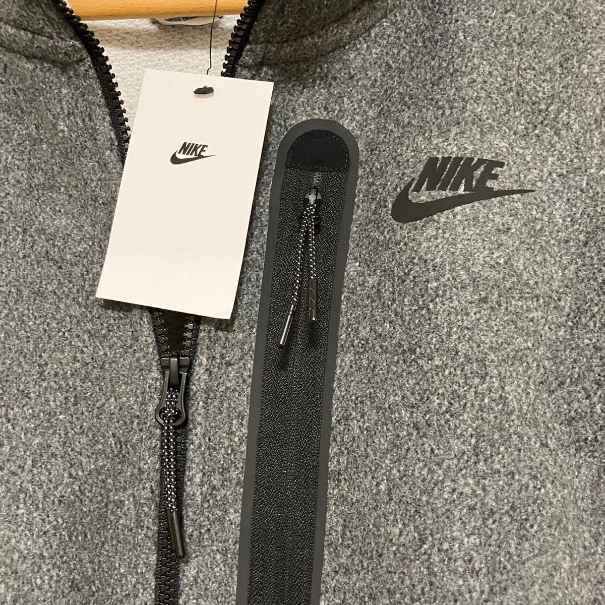 【新品】NIKE  スウッシュ  セットアップ　スウェット上下セット　テックフリース　裏起毛