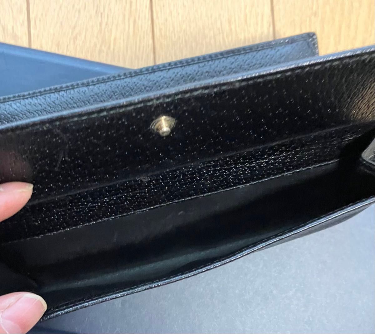 GUCCIグッチ 筆記体ゴールドロゴプレート長財布 レザー|Yahoo GUCCIグッチ 筆記体ゴールドロゴプレート長財布 レザー|Yahoo