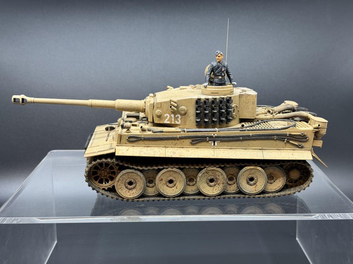 塗装済完成品 タミヤ 1/35 ドイツ重戦車 タイガーI 初期生産型の画像1