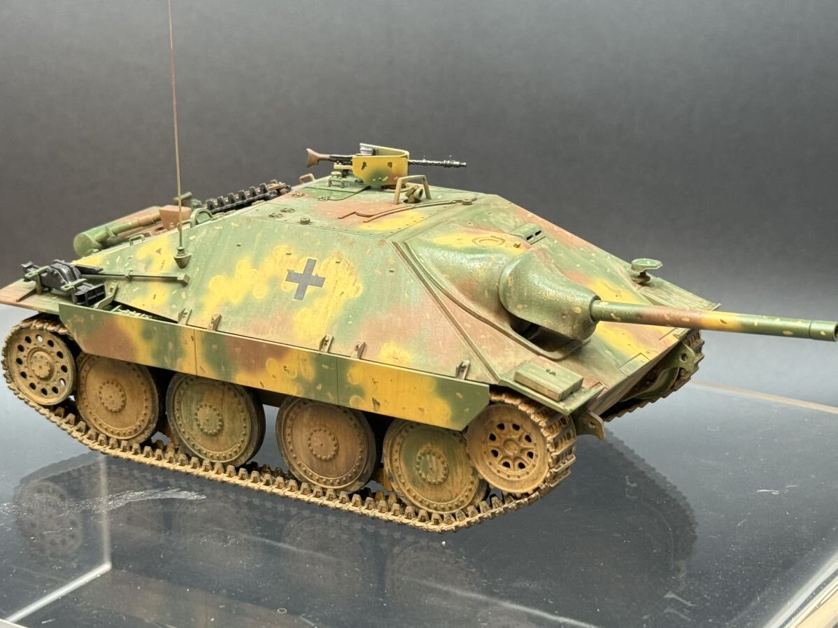 塗装済完成品　タミヤ　1/35 ドイツ駆逐戦車 ヘッツァー 中期生産型_画像4