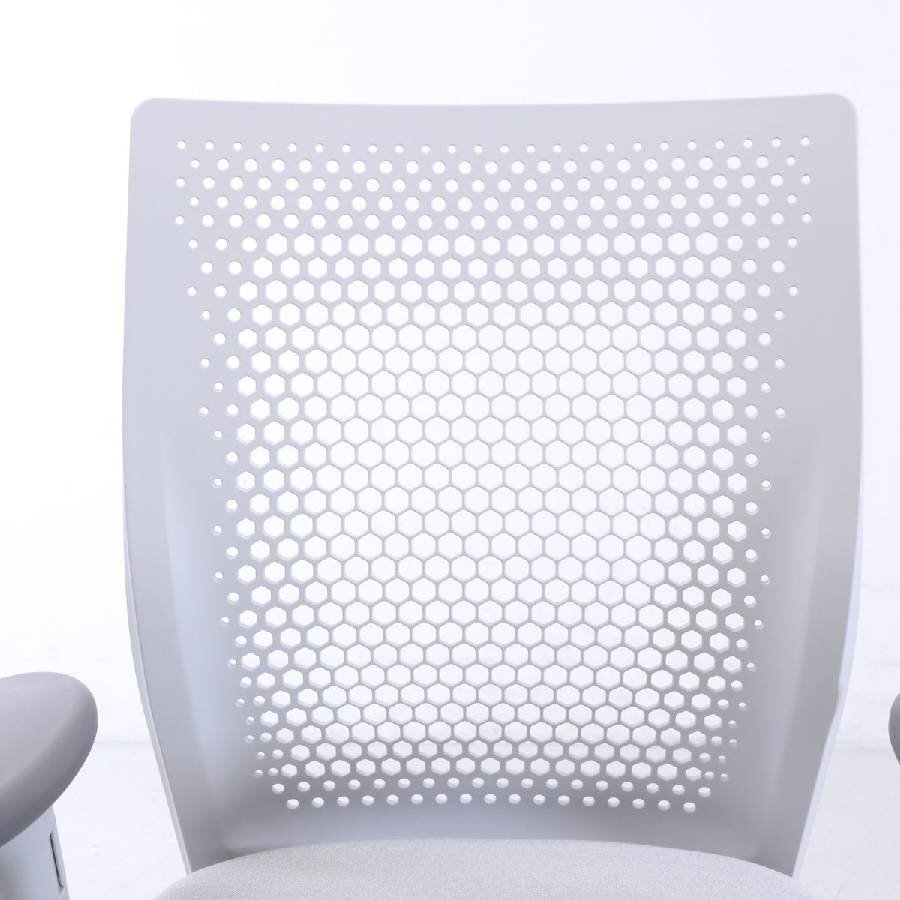 vitra. ヴィトラ【ID Air】ID Chair Concept IDチェア デスクチェア 肘付き 布張り グレー系 アントニオ・チッテリオ IDエア★803h06の画像4