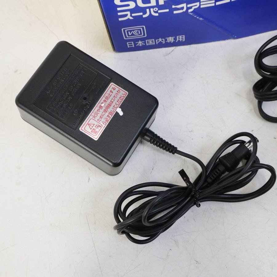 美品！動作品 任天堂 後期型 SFC スーパーファミコン 本体＋箱コントローラー等 SHVC-JPN-1★812v25の画像5