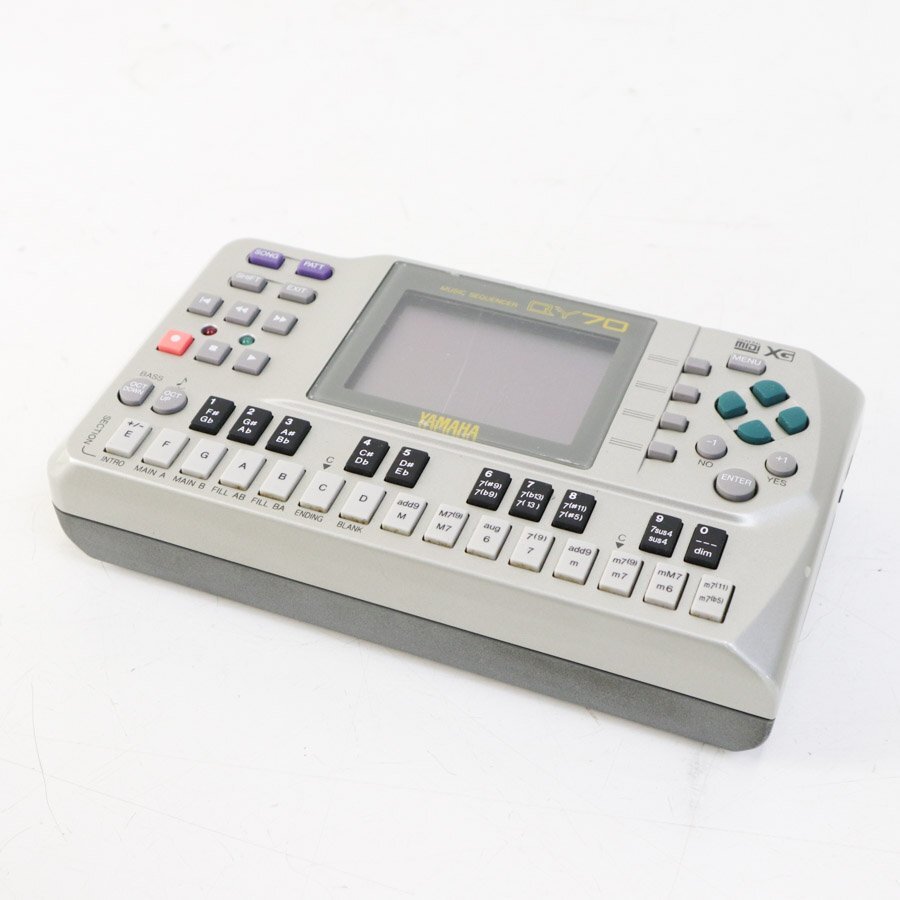 YAMAHA Yamaha QY70 music sequencer *817v08