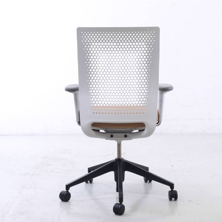vitra. ヴィトラ【ID Air】ID Chair Concept IDチェア デスクチェア 肘付き 布張り ブラウン系 アントニオ・チッテリオ IDエア★803h13の画像6