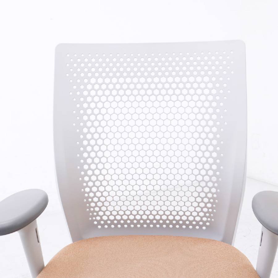 vitra. ヴィトラ【ID Air】ID Chair Concept IDチェア デスクチェア 肘付き 布張り ブラウン系 アントニオ・チッテリオ IDエア★803h13の画像4