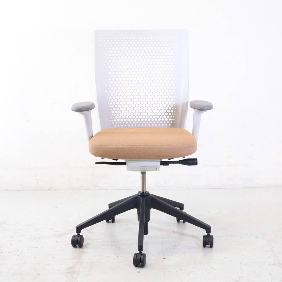 vitra. ヴィトラ 【ID Air】ID Chair Concept IDチェア デスクチェア 肘付き 布張り ブラウン系 アントニオ・チッテリオ IDエア★823h30の画像2