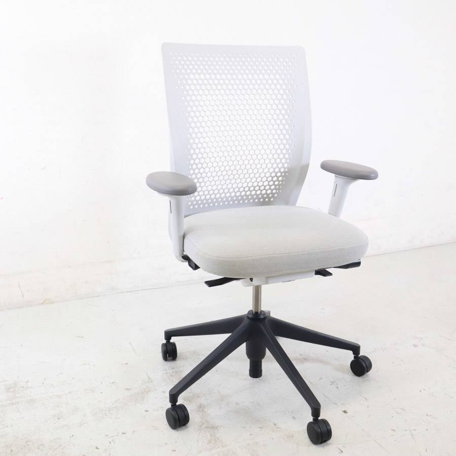 vitra. ヴィトラ 【ID Air】ID Chair Concept IDチェア デスクチェア 肘付き 布張り グレー系 アントニオ・チッテリオ IDエア★823h18の画像2