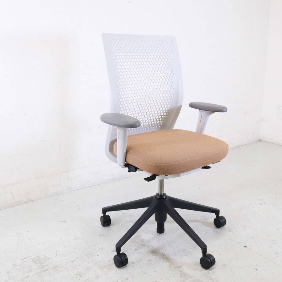 vitra. ヴィトラ 【ID Air】ID Chair Concept IDチェア デスクチェア 肘付き 布張り ブラウン系 アントニオ・チッテリオ IDエア★823h13_画像2