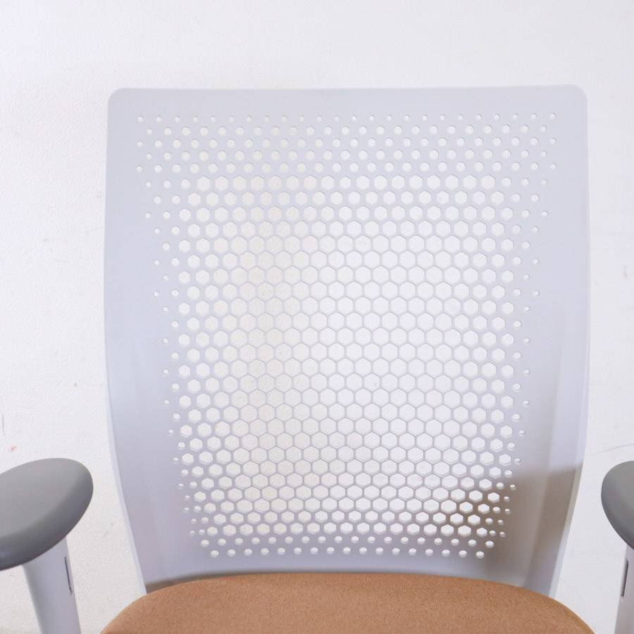 vitra. ヴィトラ 【ID Air】ID Chair Concept IDチェア デスクチェア 肘付き 布張り ブラウン系 アントニオ・チッテリオ IDエア★823h13_画像4