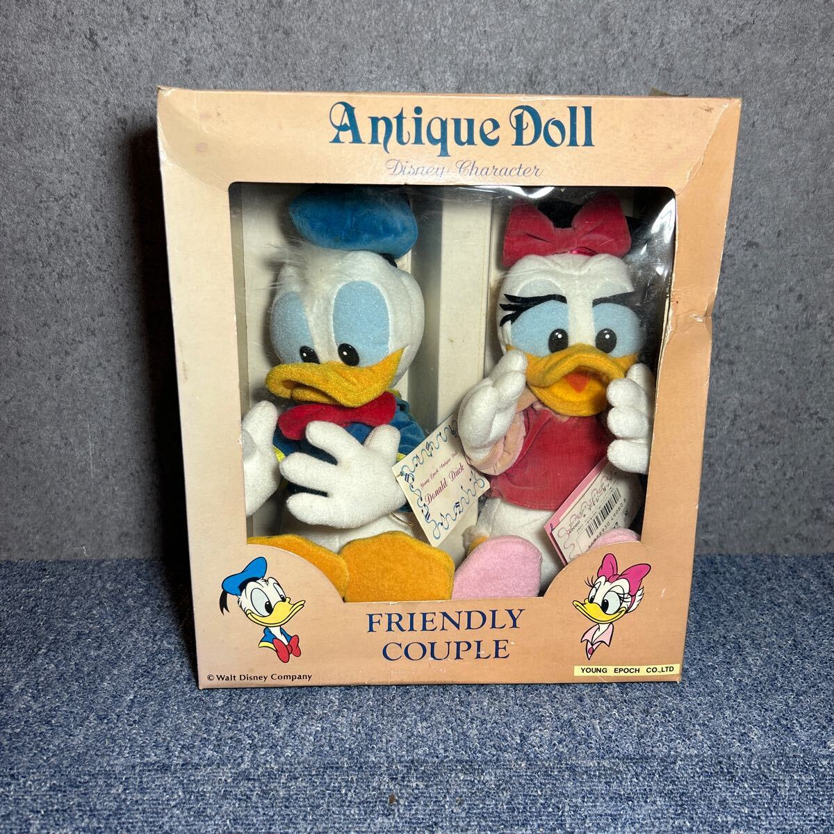 ディズニー Disney antique doll アンティークドール ディズニーキャラクター friendly couple ドナルドダック デイジーダック の画像1