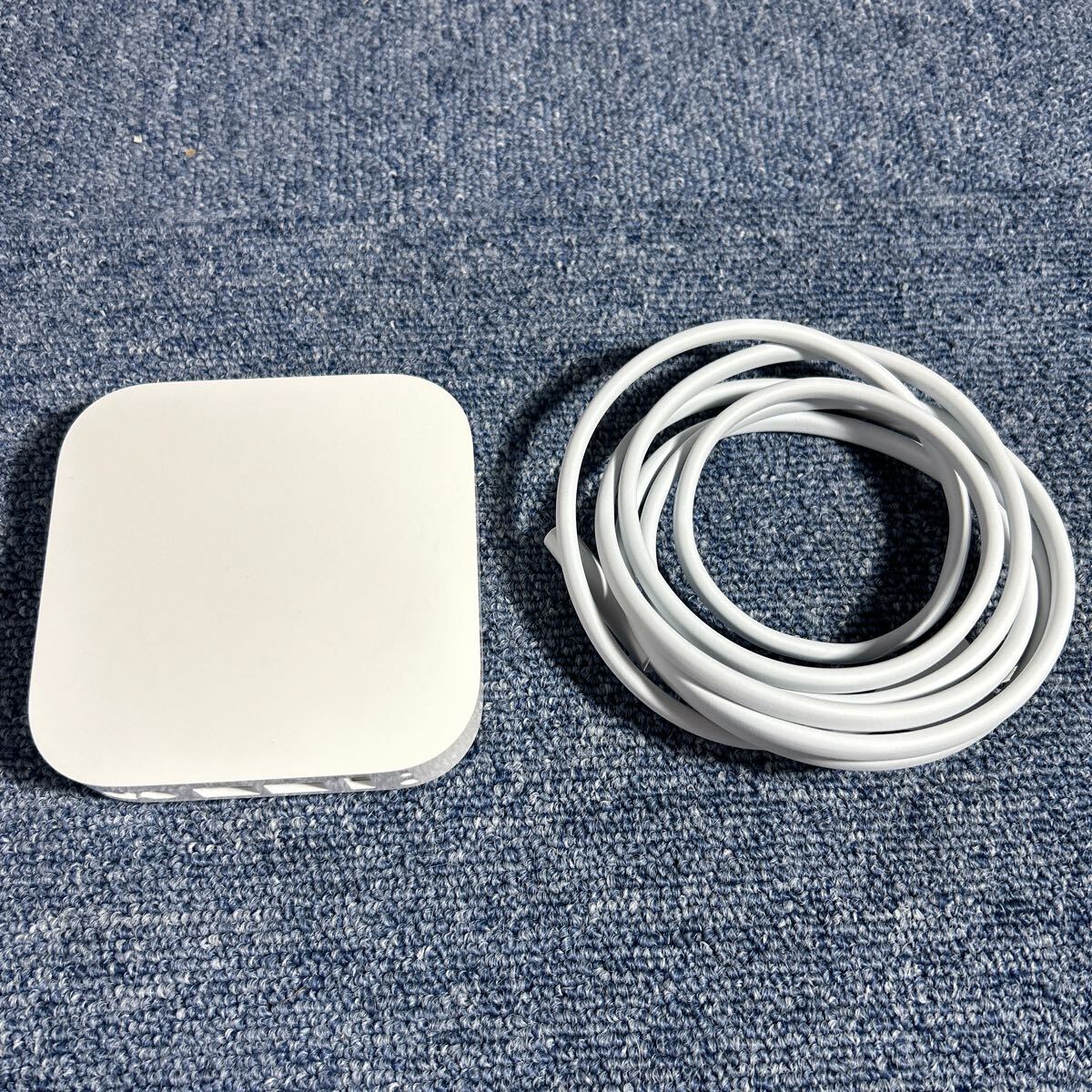 Apple アップル AirMac Express ベースステーション MC414J/A A1392 F12HQ47GDV2R 802.11n Wi-Fi 通電動作未確認_画像4