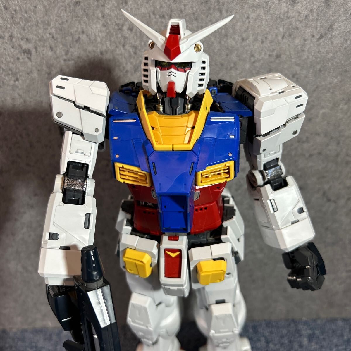 【欠品有り】機動戦士ガンダム プラモデル 完成品 組立済 RX-78-2 ガンダム アニメ 可動可 バンダイ BANDAI の画像2