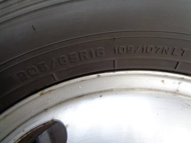 エルフ KR- NKR81EAV 205/65R16 2本 ダンロップ 21年製 ホイール付の画像4