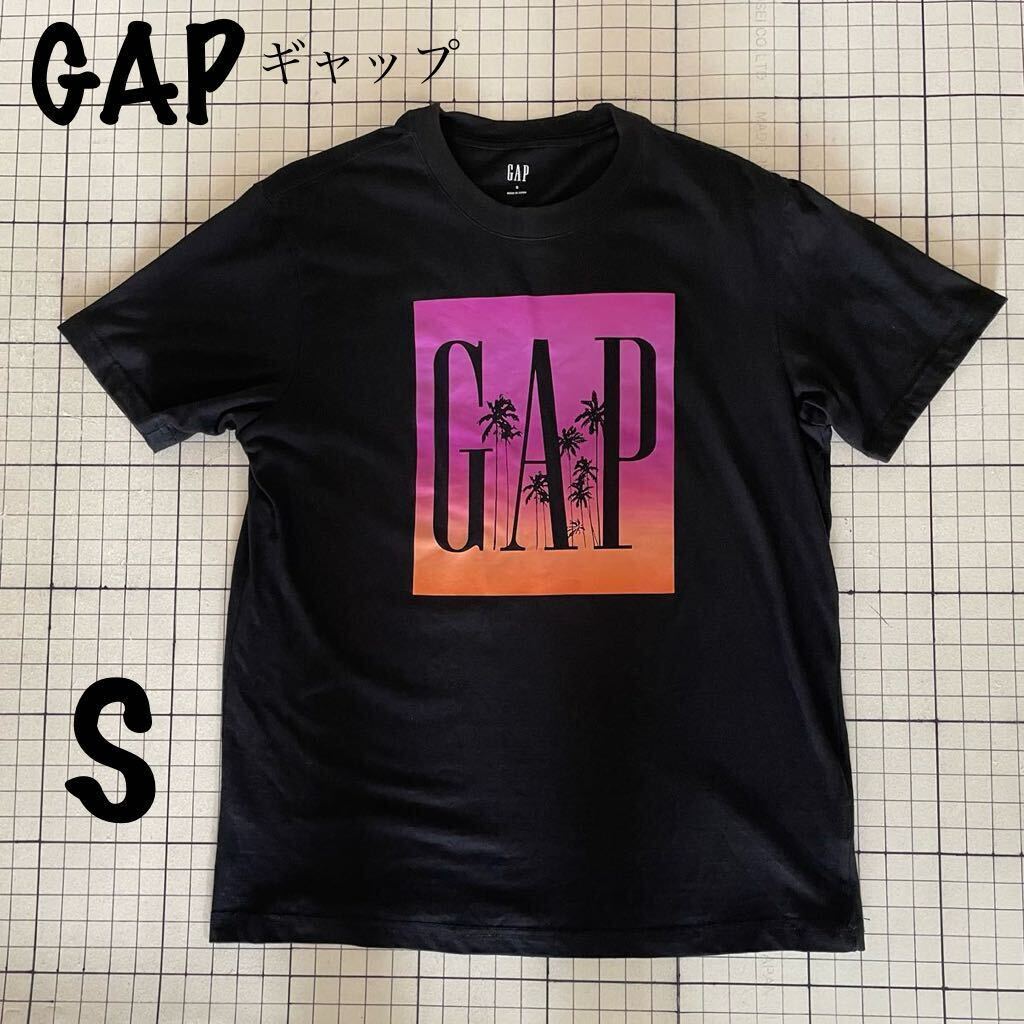 良品 ギャップ【GAP】ビッグロゴ半袖 Tシャツ グラフィック Sサイズ ブラック×ピンク×オレンジ/黒 ビーチ ヤシの木 コットン100%_画像1