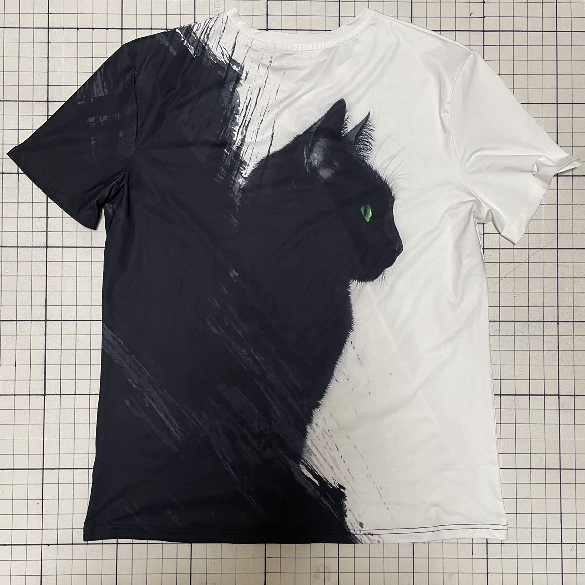 良品 黒猫 クロネコ キャット 両面ビックプリント半袖Tシャツ ストレッチ 収縮性あり Lサイズ ユニセックス可 ホワイト×ブラック/白黒の画像7