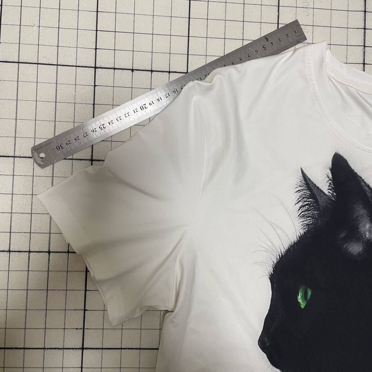 良品 黒猫 クロネコ キャット 両面ビックプリント半袖Tシャツ ストレッチ 収縮性あり Lサイズ ユニセックス可 ホワイト×ブラック/白黒の画像3