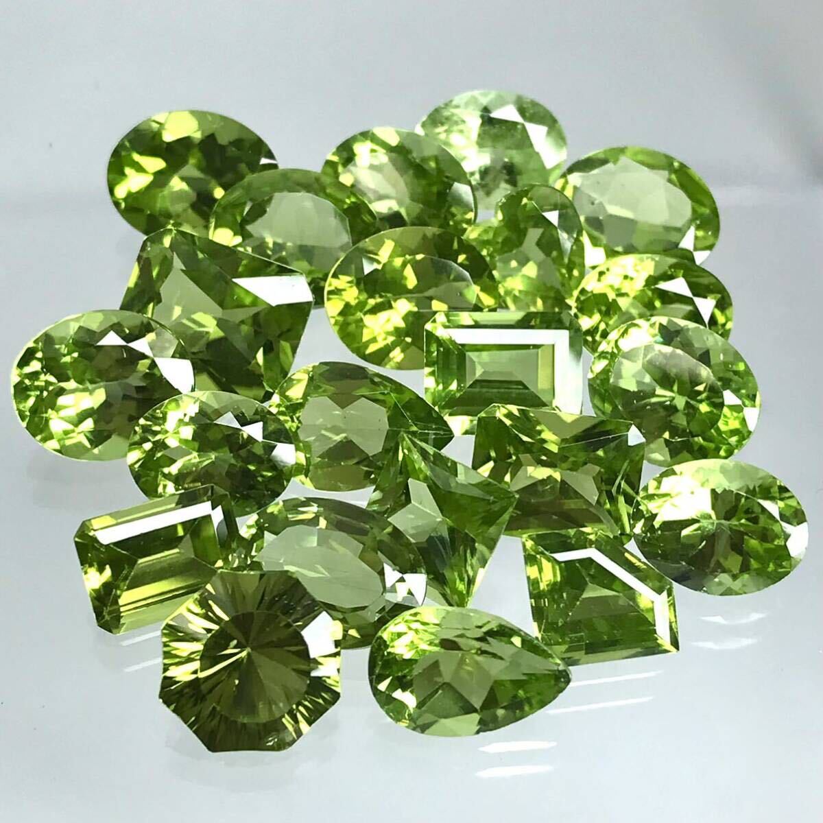 (天然ペリドット22点おまとめ)a 50ct 裸石 宝石 peridot jewelry ジュエリー ルース i_画像3