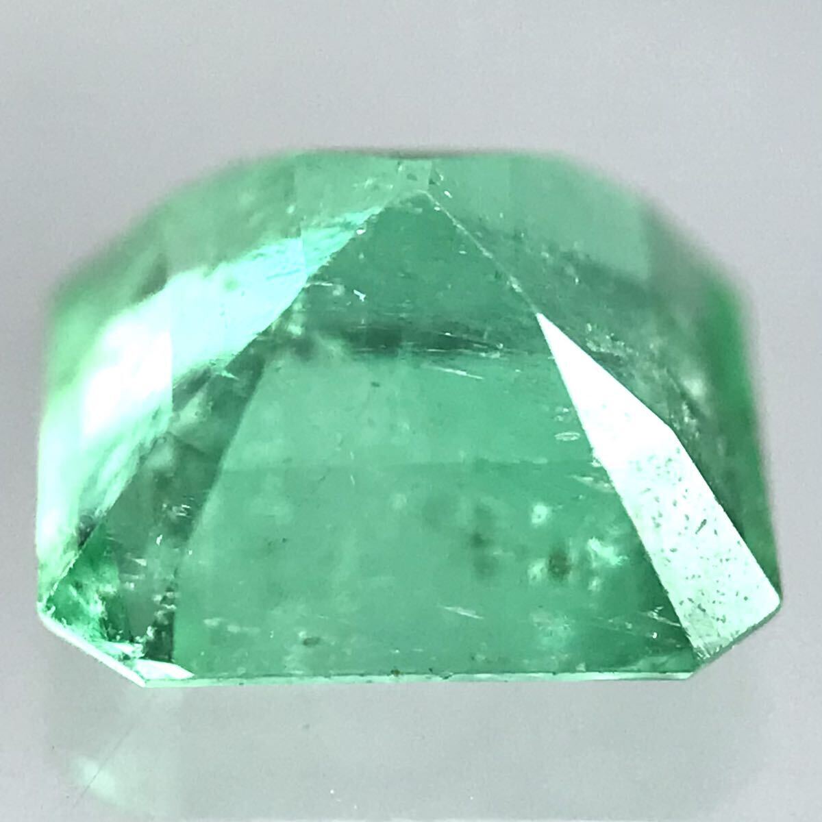 (天然エメラルド0.673ct)a 約5.5×5.3mm ルース 裸石 宝石 ジュエリー emerald ベリル beryl iの画像2