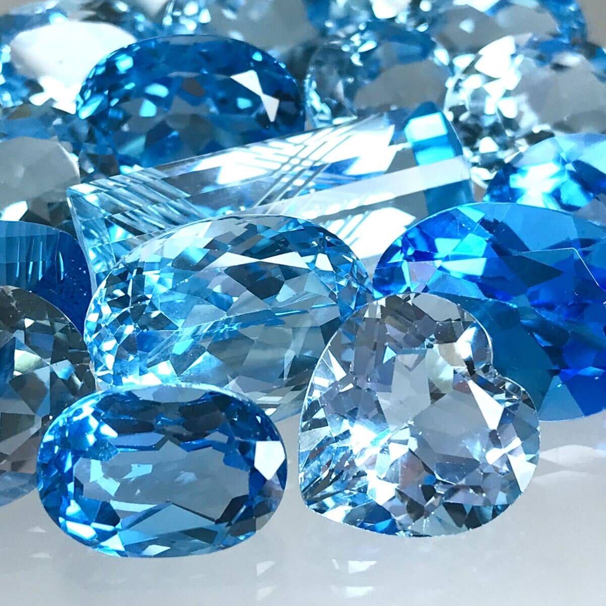 (天然ブルートパーズ18点おまとめ200ct)a ルース 裸石 ジュエリー ブルートパーズ jewelry blue topaz i①の画像1