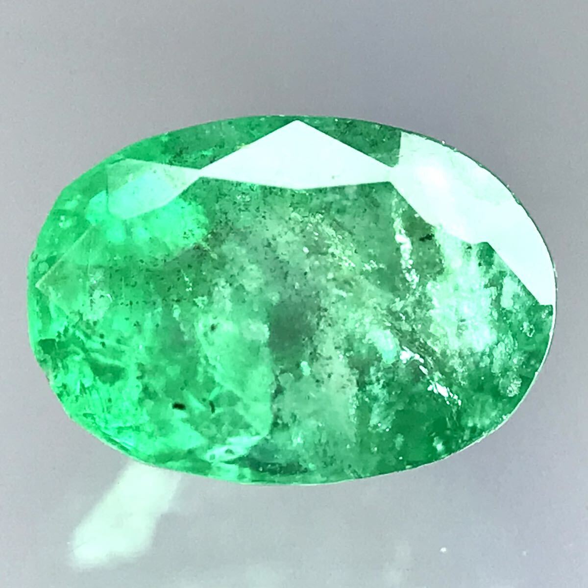 (天然エメラルド0.533ct)a約6.0×4.2mmソーティング付 ルース 裸石 宝石 ジュエリーjewerly emerald i_画像1
