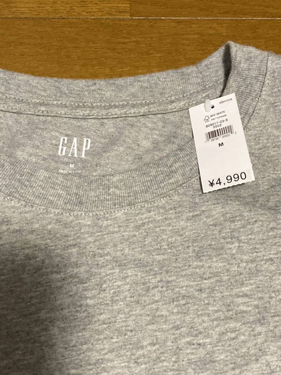 ★新品　未使用タグ付き★GAP ギャップ　バックプリント長袖Tシャツ　ロングTシャツ　サイズ表記M 実寸Lサイズ？_画像5