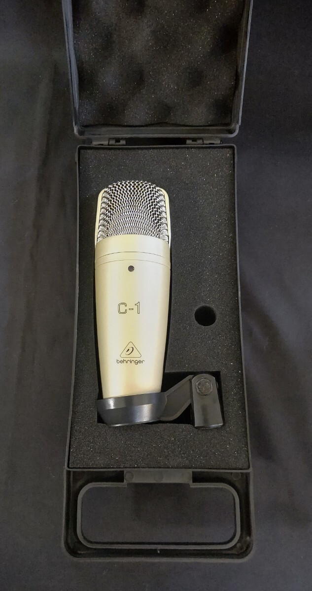  Behringer C-1 condenser microphone 