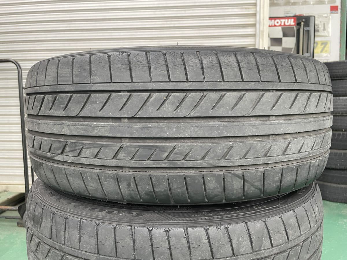 グッドイヤー　イーグルLS EXE 225/40R19 18年02週　中古4本 溝あり、細かなヒビ、多少の片減りあり_画像2